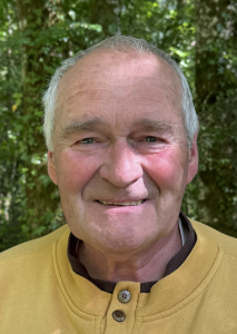 À Treigny, l’accueil a un visage… celui de Jean-Pierre Metenier