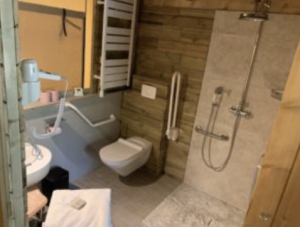 Salle de bains Logement insolite de luxe - Écolodge Beauregard Salle de bains Logement insolite de luxe - Écolodge Beauregard