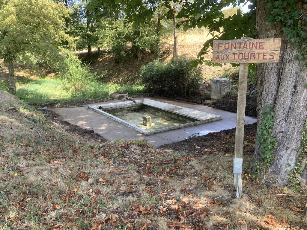 La Fontaine aux Tourtes - Sainte-Colombe-sur-Loing